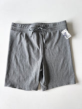 Load image into Gallery viewer, American Eagle W Shorts Size L
