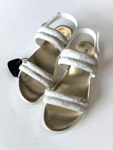 Load image into Gallery viewer, Michael Kors W Sandals Size 5
