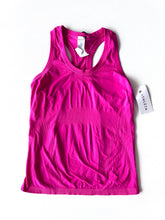 Load image into Gallery viewer, Athleta WA Tank Size L
