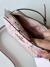 Load image into Gallery viewer, Kate Spade Purse
