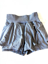 Load image into Gallery viewer, Gym Shark W Athletic Shorts Size L
