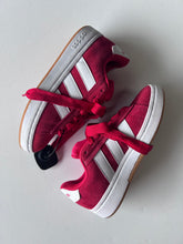 Load image into Gallery viewer, Adidas W Shoes Size 6.5
