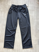 Load image into Gallery viewer, Nike Athletic Pants Size Large
