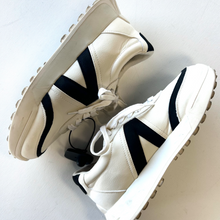 Load image into Gallery viewer, Mia Casual Shoes Womens 7
