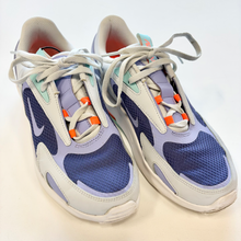 Load image into Gallery viewer, Nike Womens Athletic Shoes Womens 8.5
