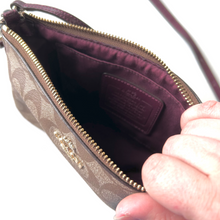 Load image into Gallery viewer, Coach Purse
