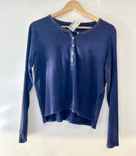 Load image into Gallery viewer, Aerie Long Sleeve Top Size Large
