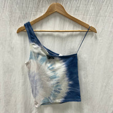 Load image into Gallery viewer, American Eagle Tank Top Size Small
