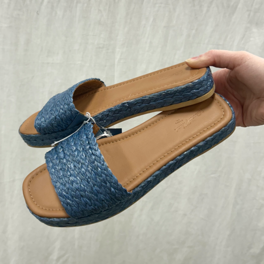 Universal Thread Sandals Womens 7.5